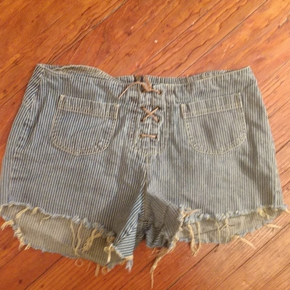 Striped Cutoff High-Rise Jean Shorts - Picture 2 of 9